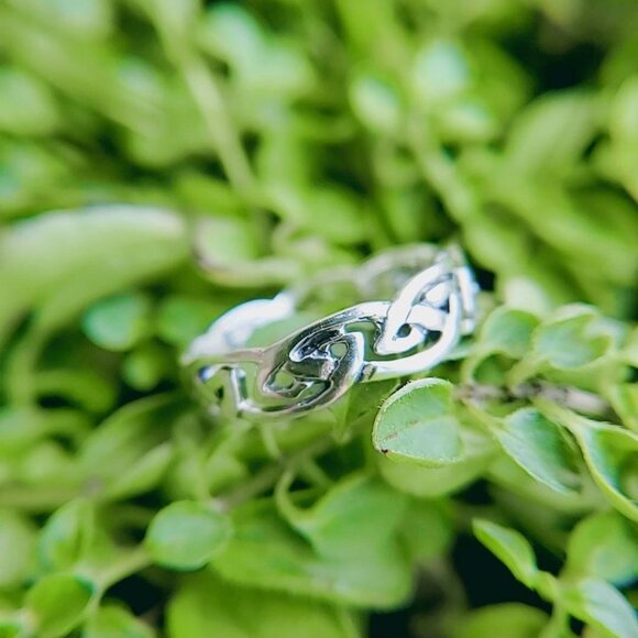 Women's 925 Sterling Silver Celtic Thumb Ring Irish Friendship Ring - Picture 2 of 9